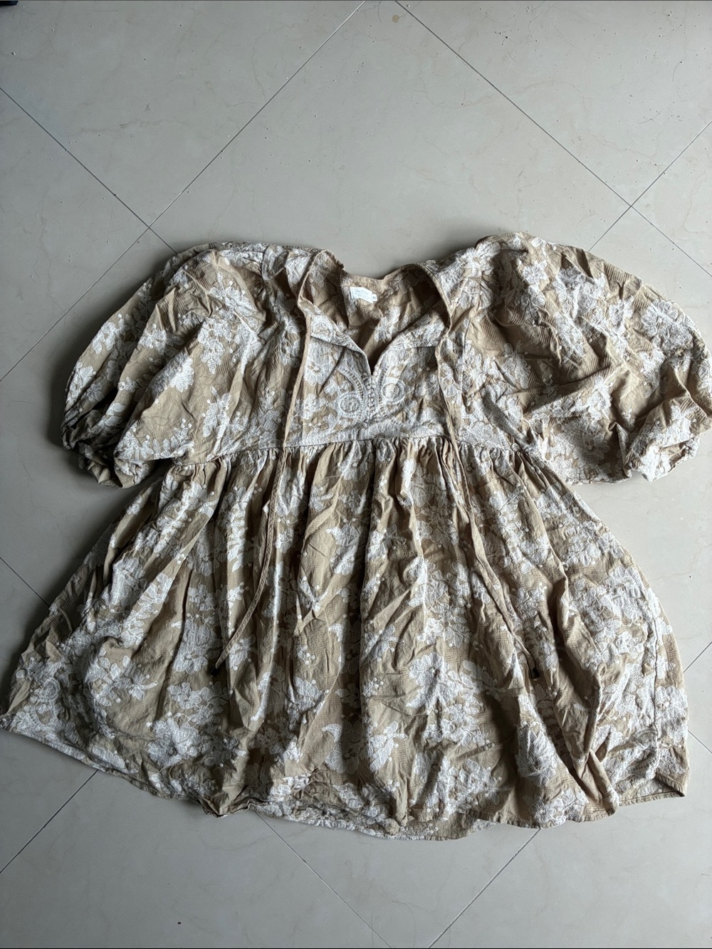 Nursing Beige Floral Puff-Sleeve Midi Dress